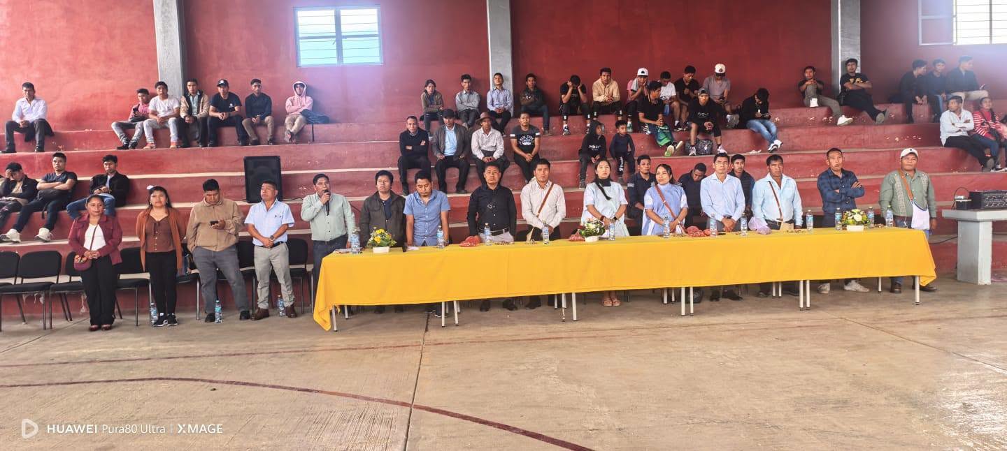 PRESIDENTE MUNICIPAL APADRINA CLAUSURAs