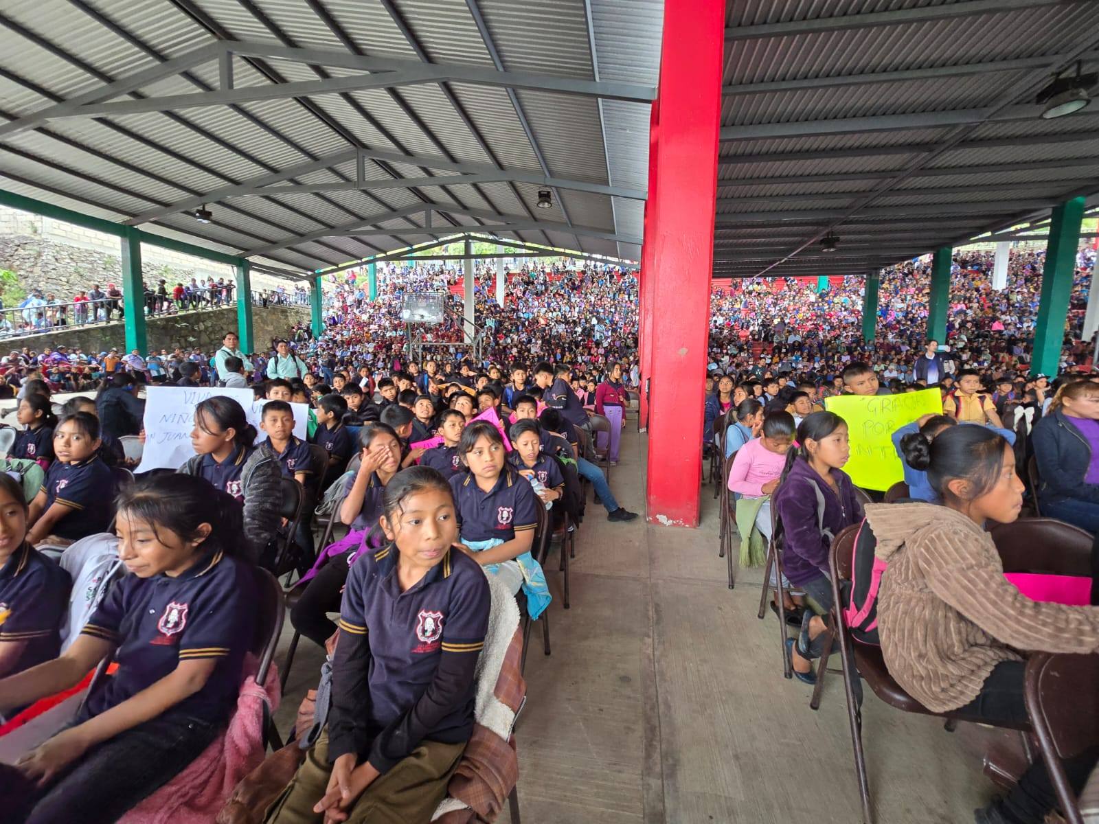 Celebración del Día del Niño en San Juan Cancuc.