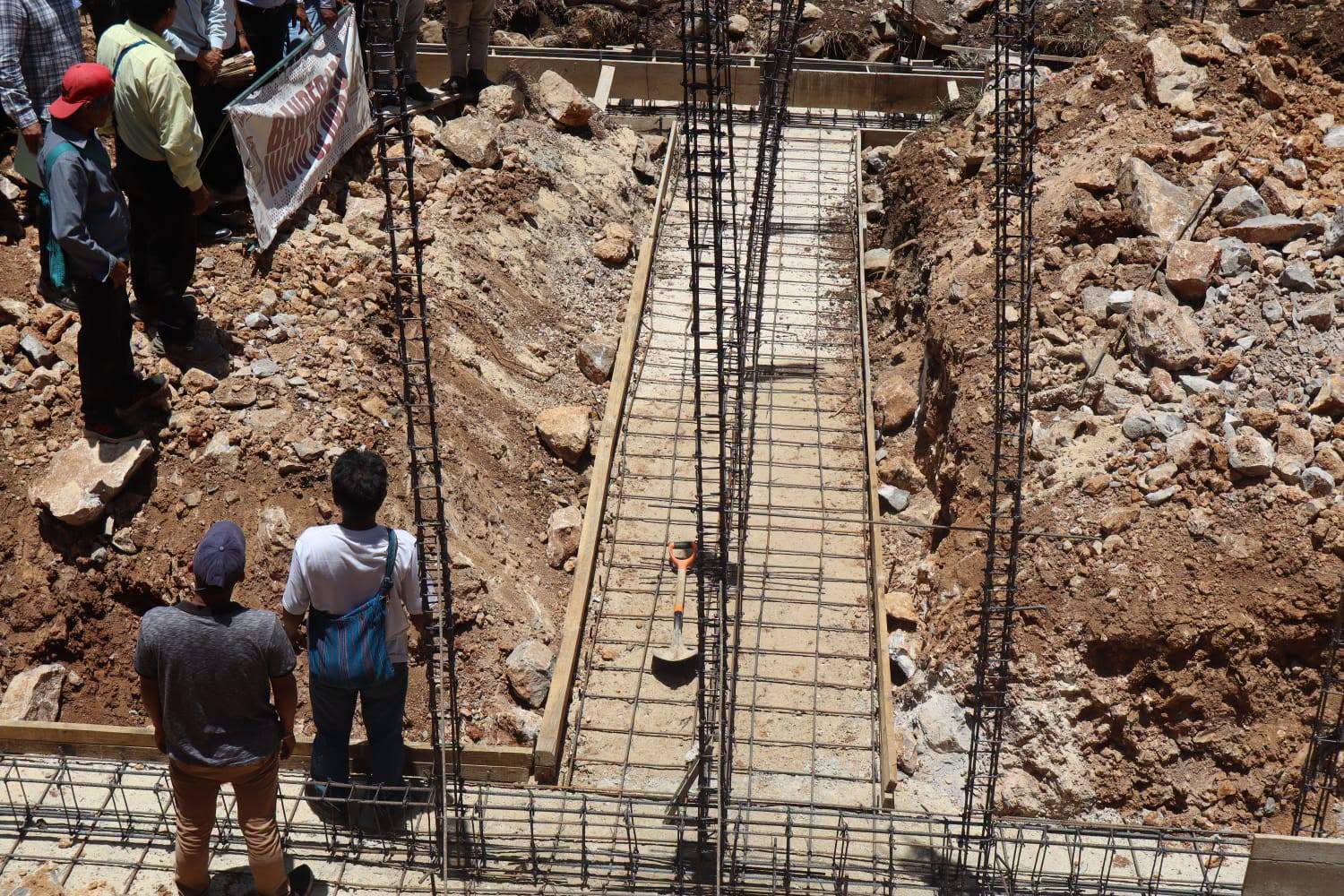 Banderazo De Inicio De Obra: Construcción De Aulas En La Comunidad De Bajpuz